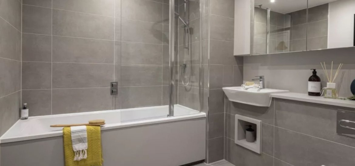 Apartment in South Acton, London, UK, 2 bedrooms, 768 sq.ft No. 191 - 5