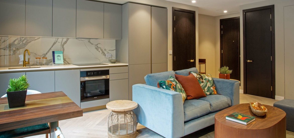Apartment in Borough, London, UK, 3 bedrooms, 1490 sq.ft No. 1675 - 8